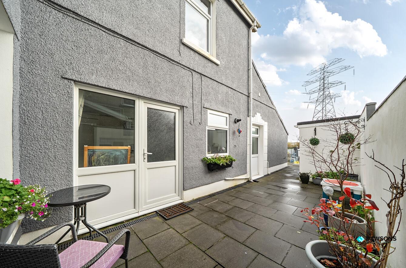 Llandafen Road, Llanelli, SA14 9BD